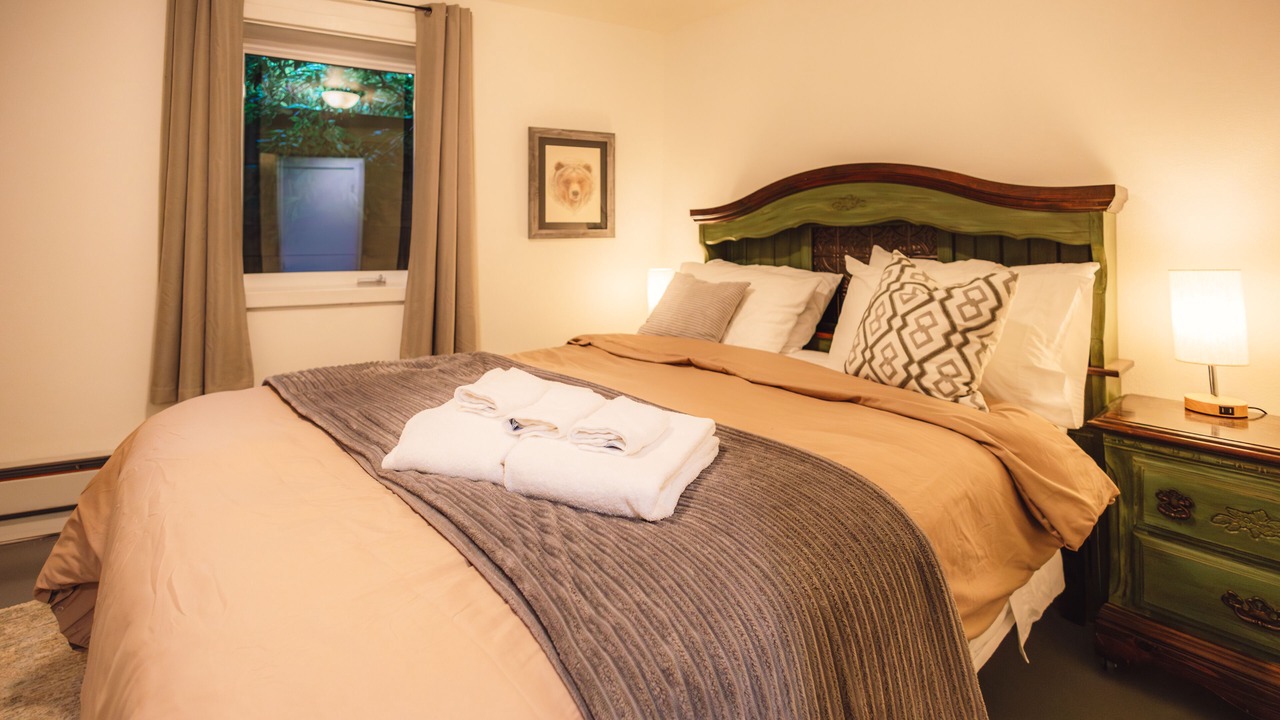 Photo of Bedroom in Homer