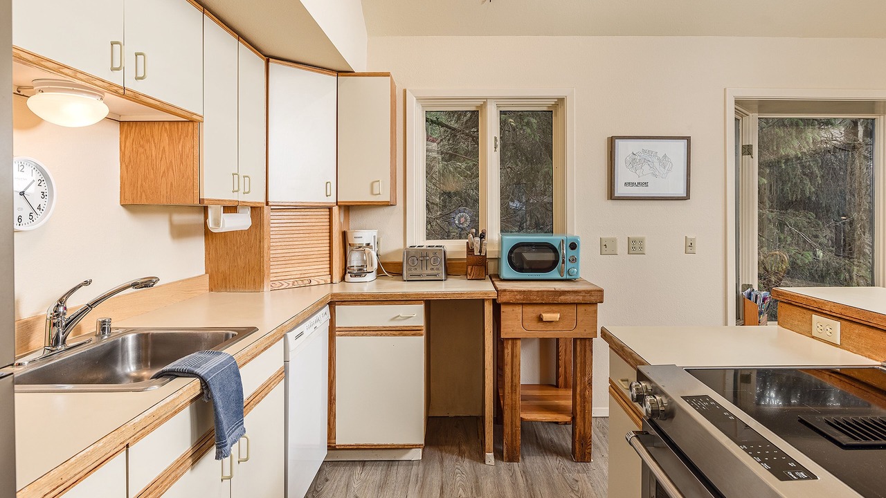 Photo of Kitchen in Alyeska