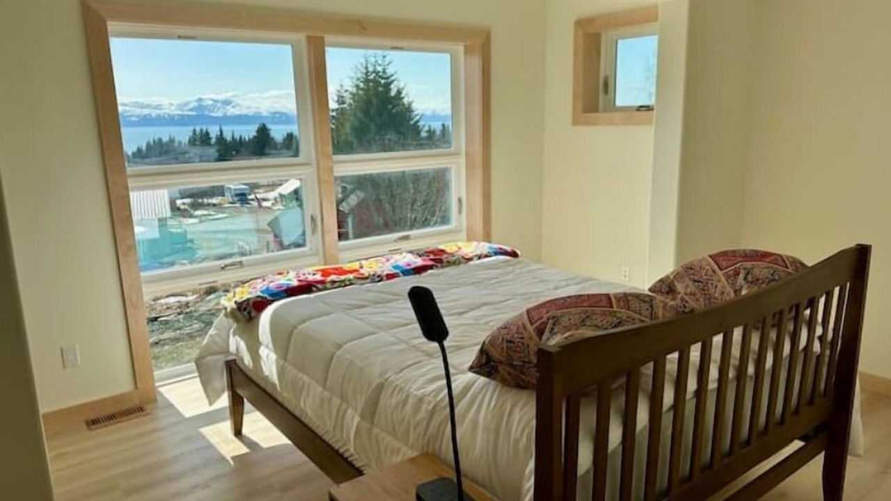 Photo of Bedroom in Homer