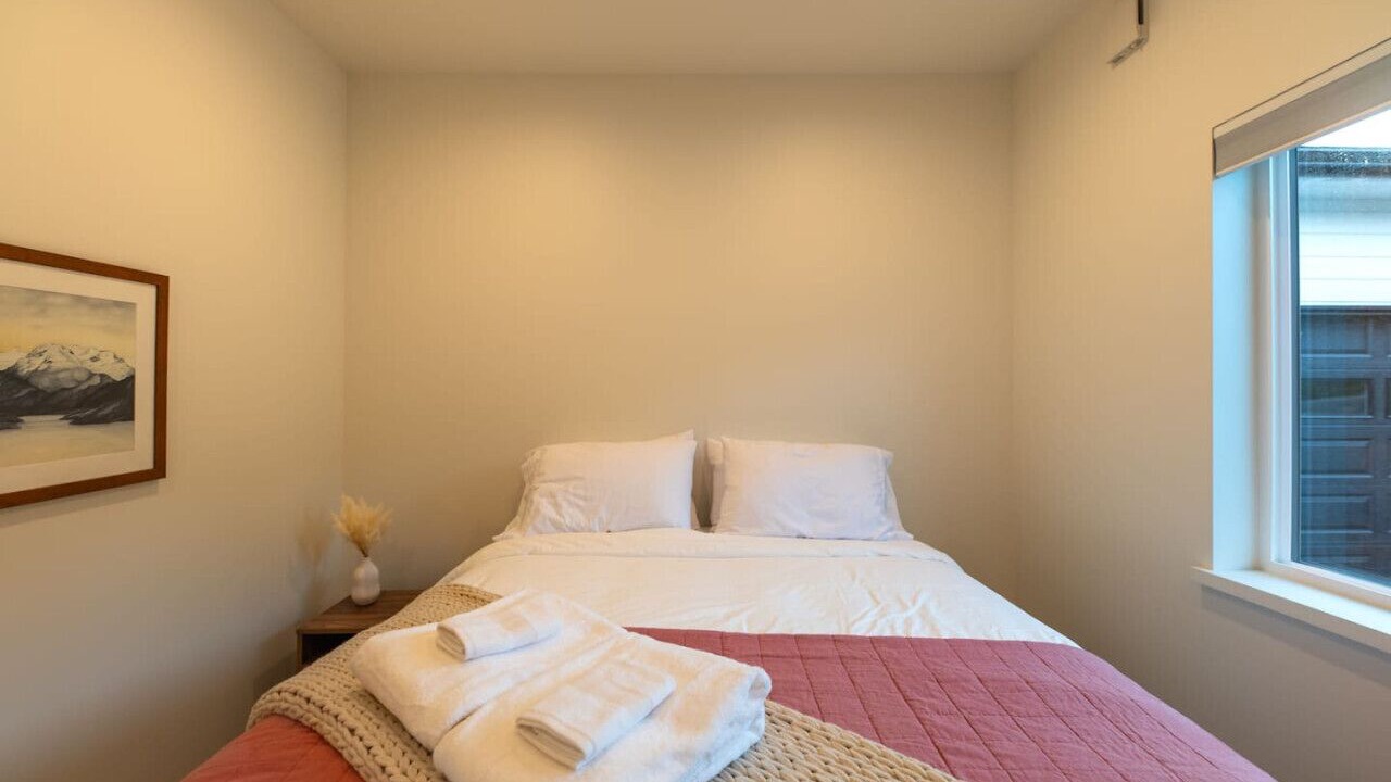 Photo of Bedroom in Homer