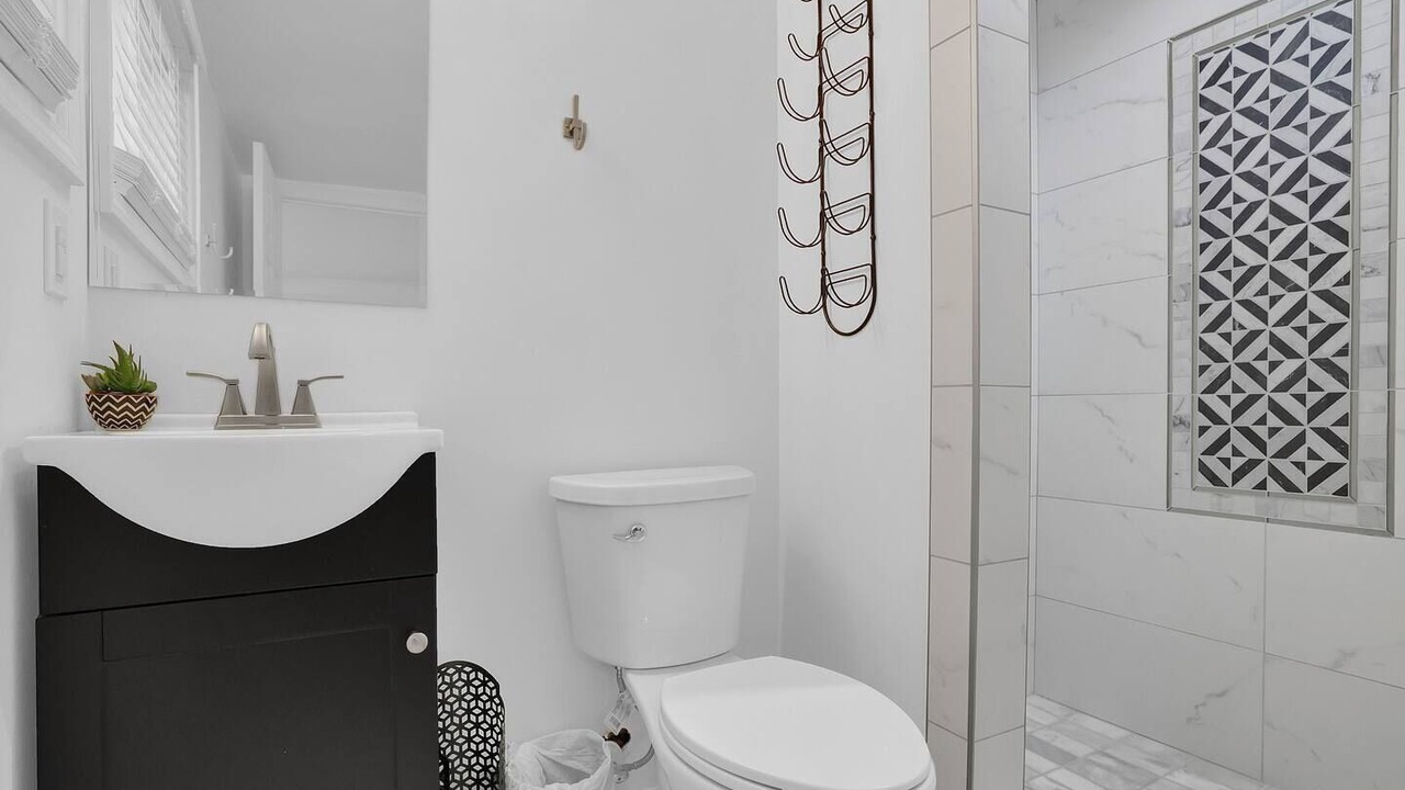 Photo of Bathroom in North Druid Hills