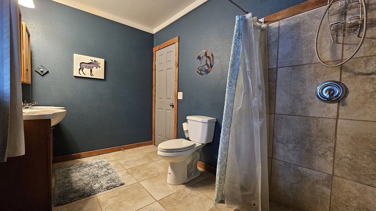Photo of Bathroom in Kalifornsky