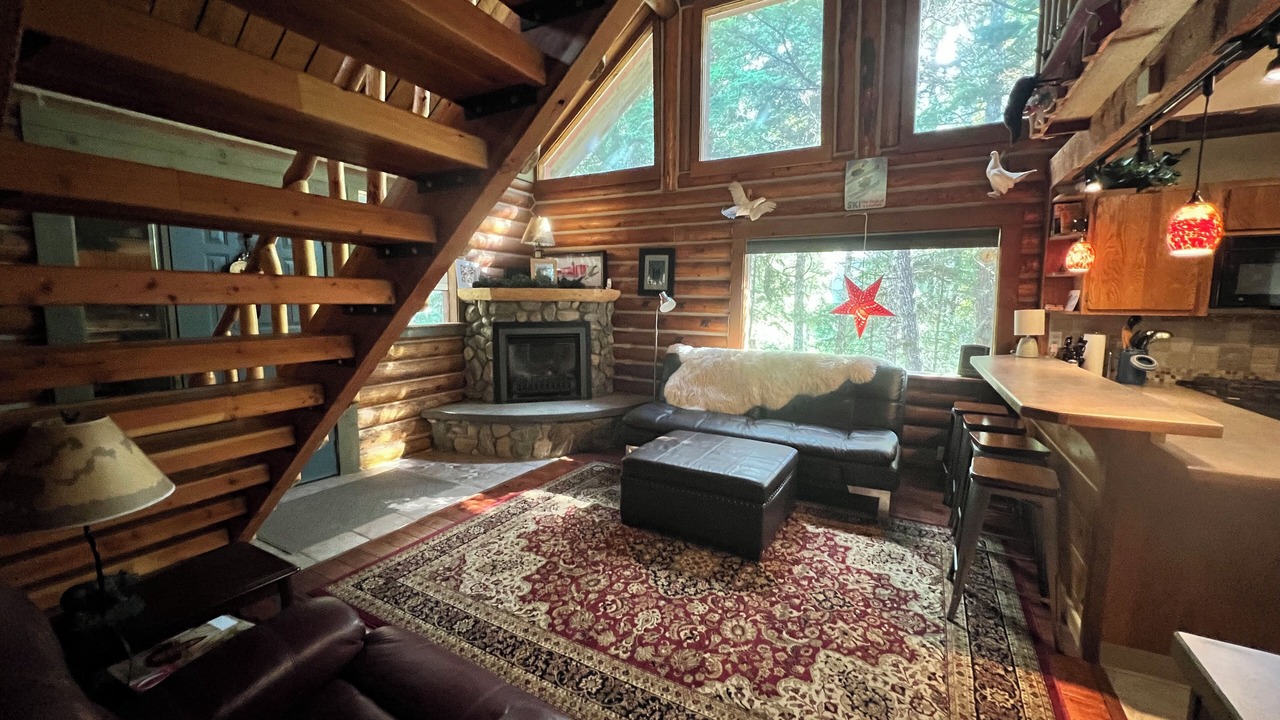 Photo of Livingroom in Alyeska