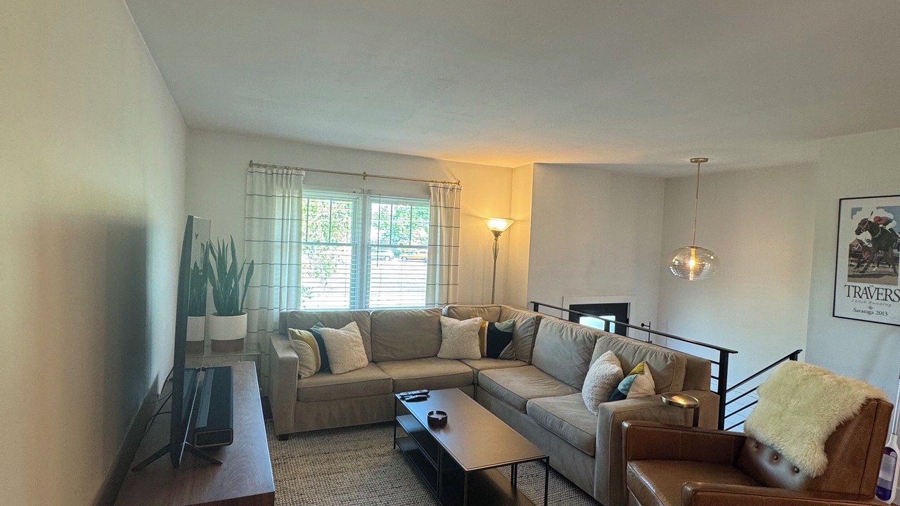 Photo of Livingroom in Saratoga Springs