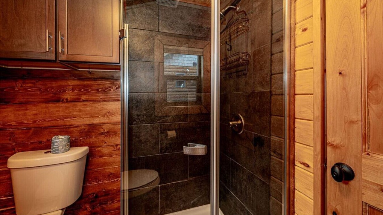Photo of Bathroom in Homer