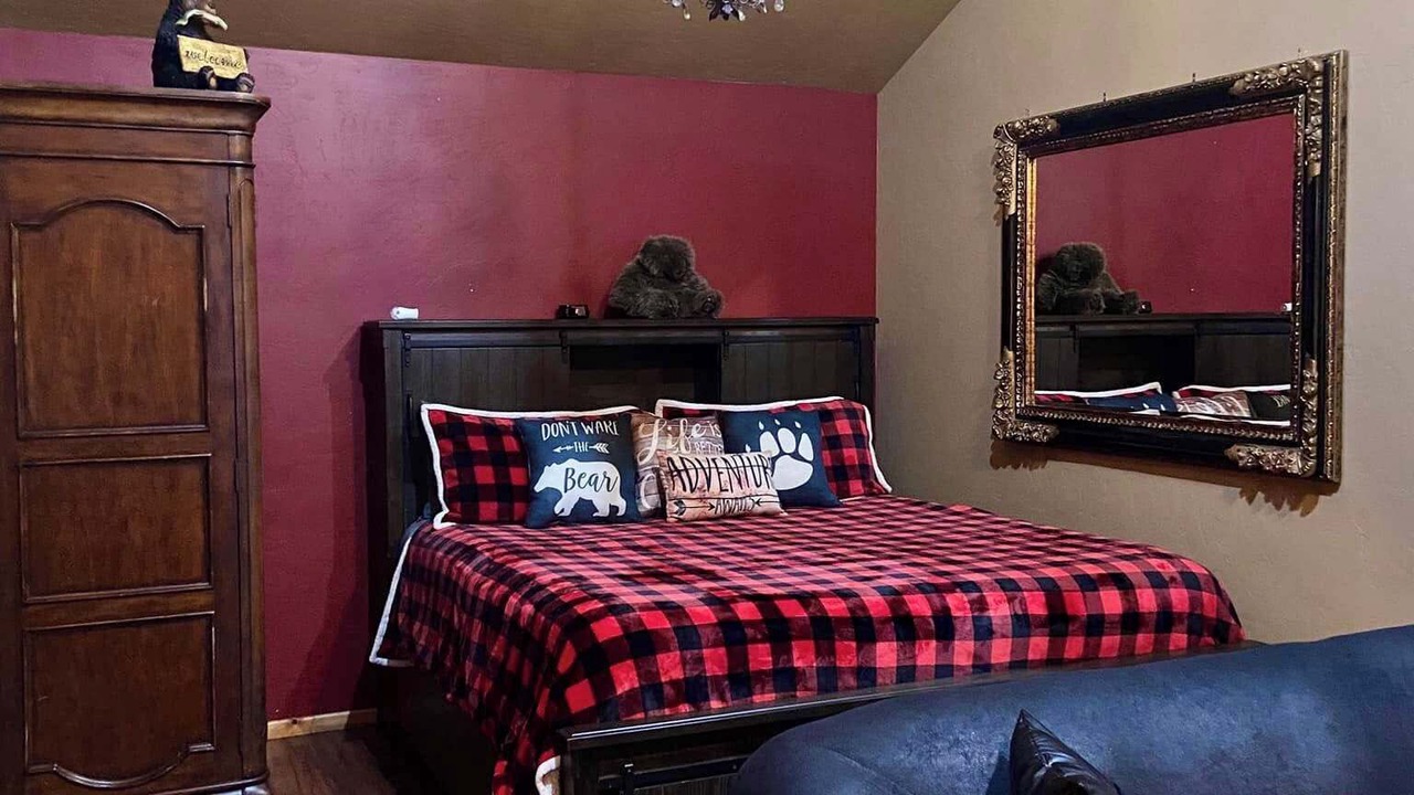 Photo of Bedroom in Kalifornsky