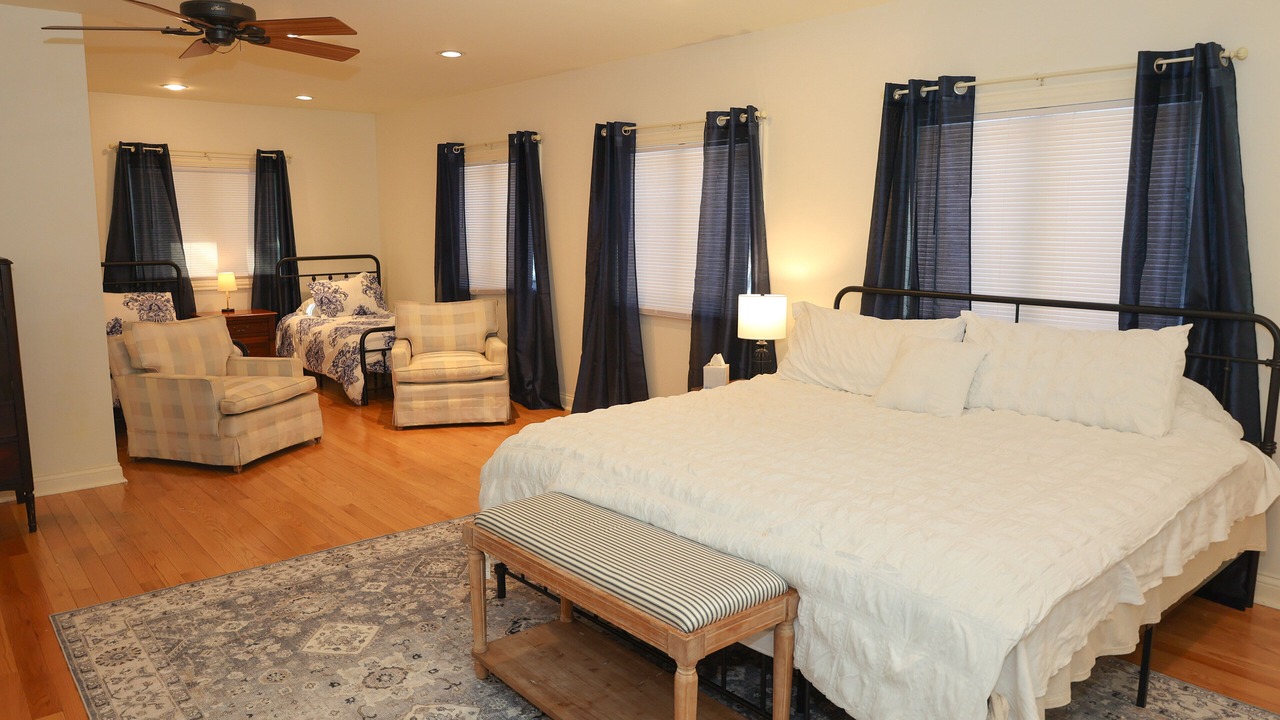 Photo of Bedroom in La Porte