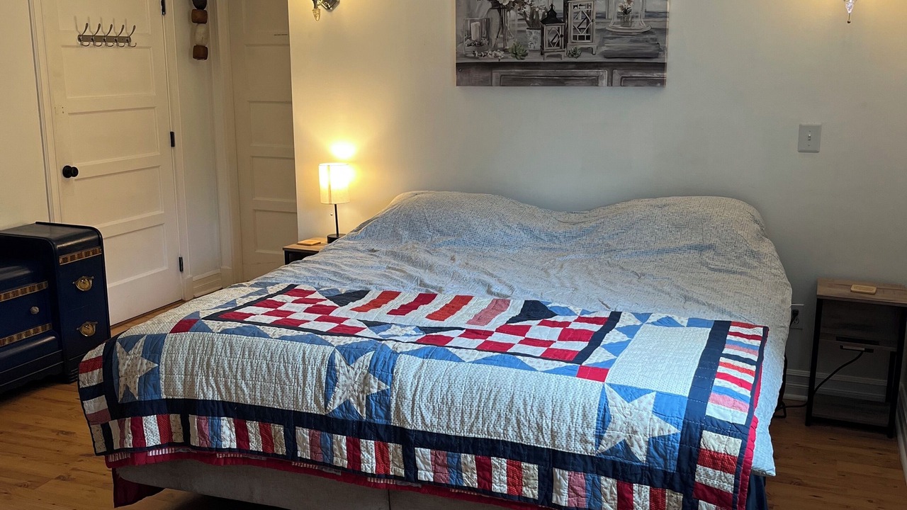 Photo of Bedroom in Seldovia