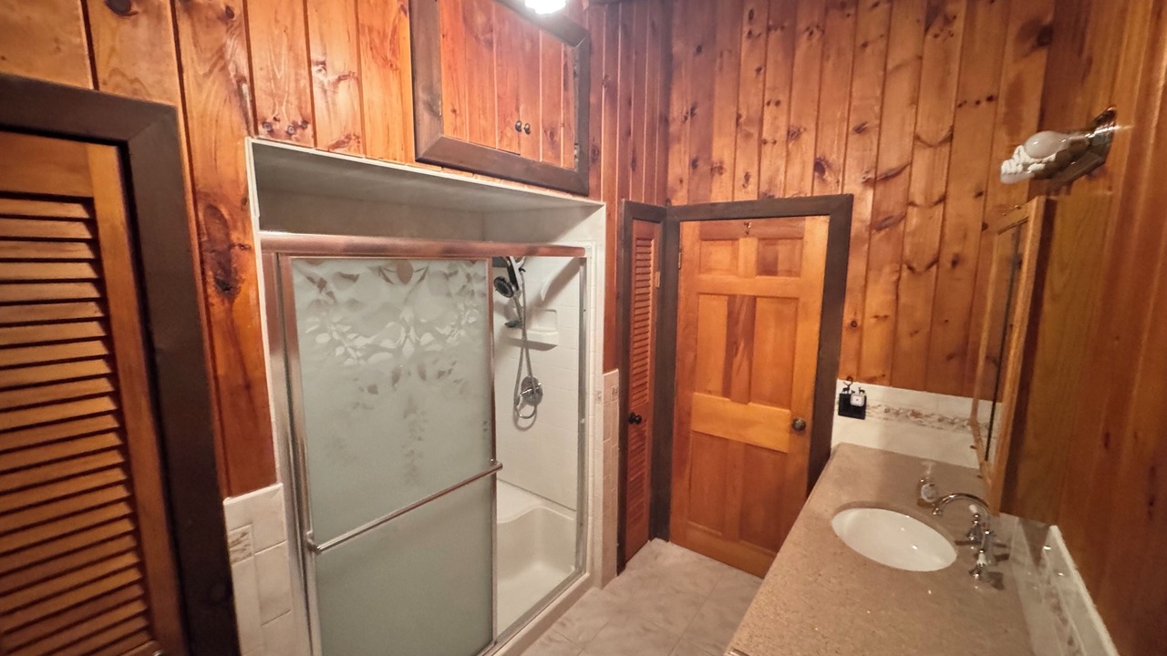 Photo of Bathroom in Middle Grove