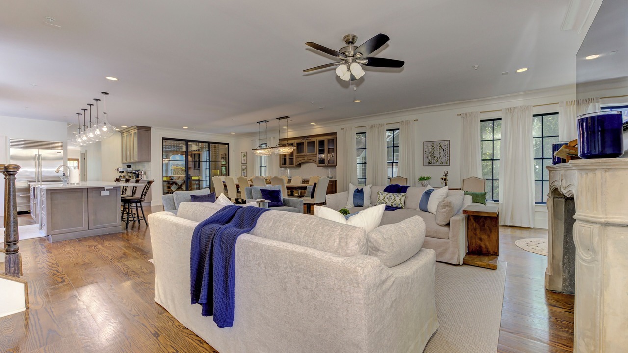 Photo of Livingroom in Garden Hills