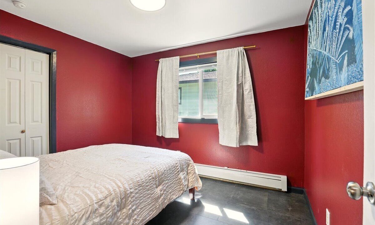 Photo of Bedroom in University Area