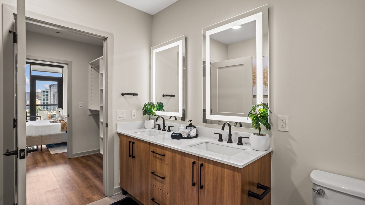 Photo of Bathroom in Peachtree Center