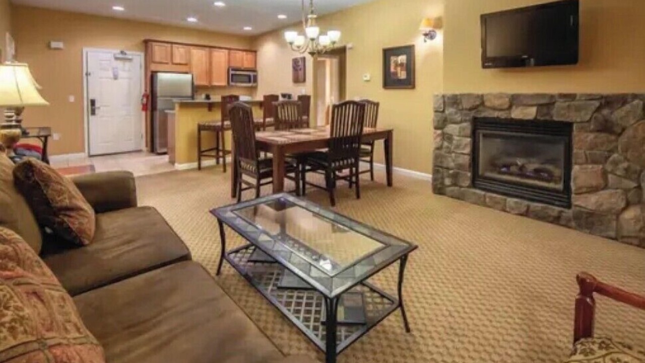 Photo of Livingroom in Canyon Lake