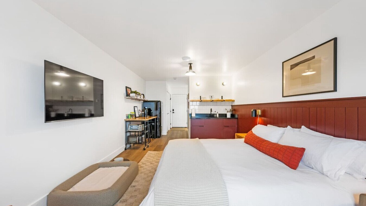 Photo of Bedroom in Juneau