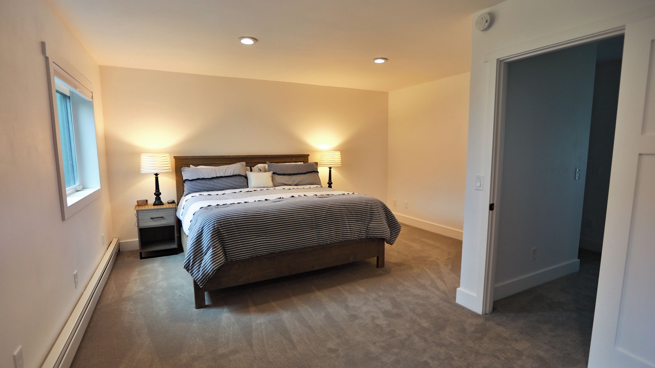 Photo of Bedroom in Anchorage