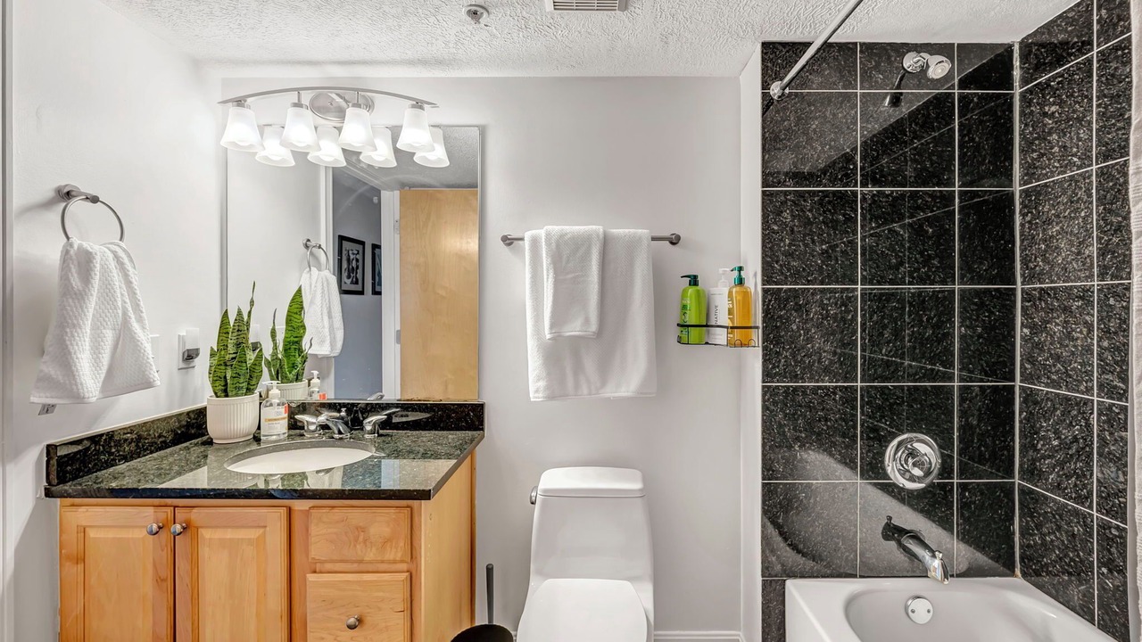 Photo of Bathroom in Ohio City