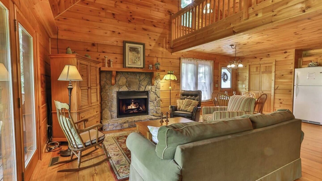 Photo of Livingroom in Walnut Mountain