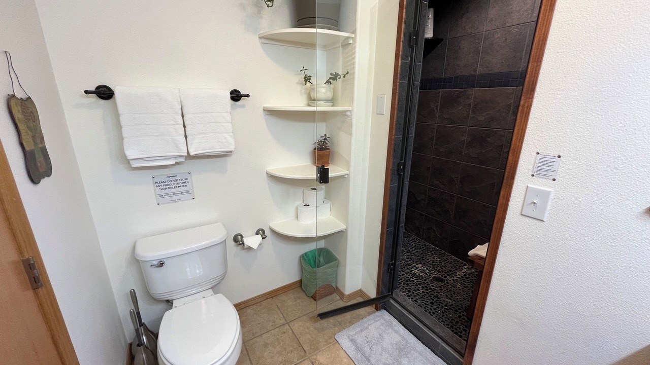 Photo of Bathroom in Palmer