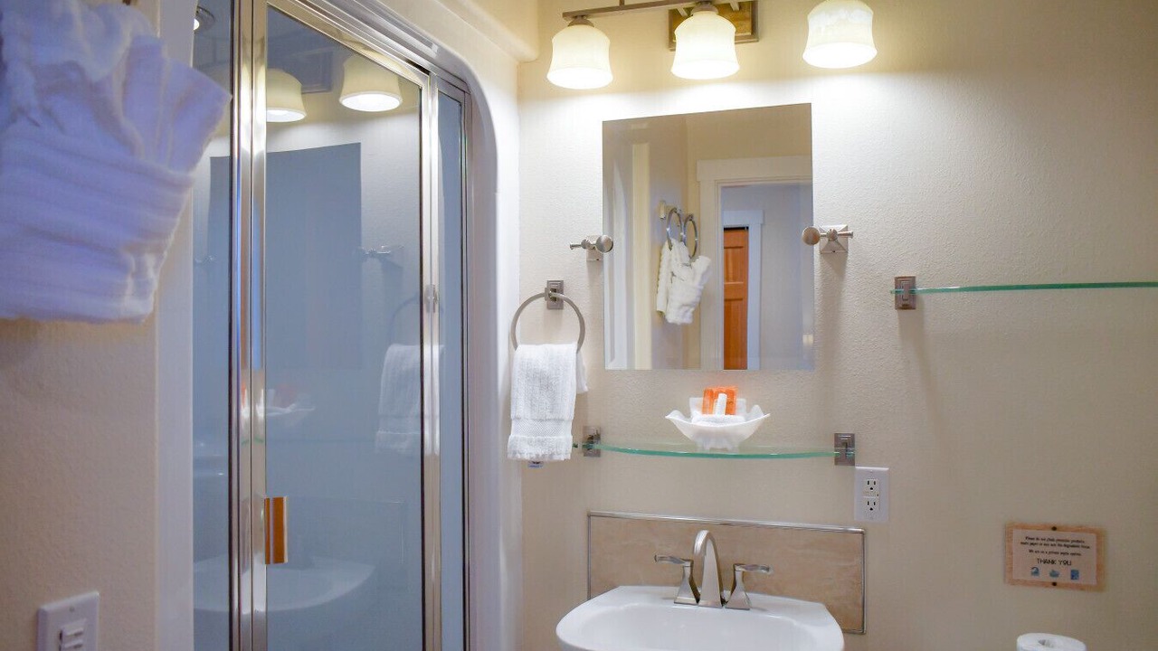 Photo of Bathroom in Homer