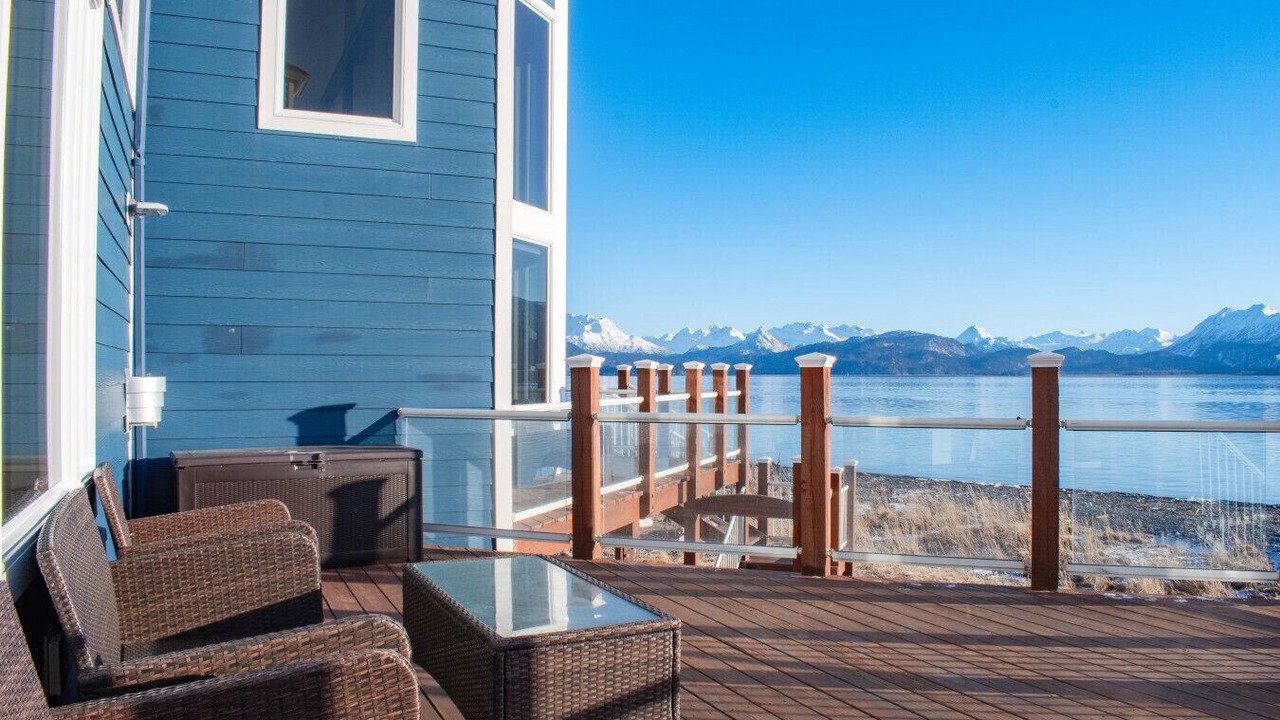 Photo of Patio Balcony in Homer