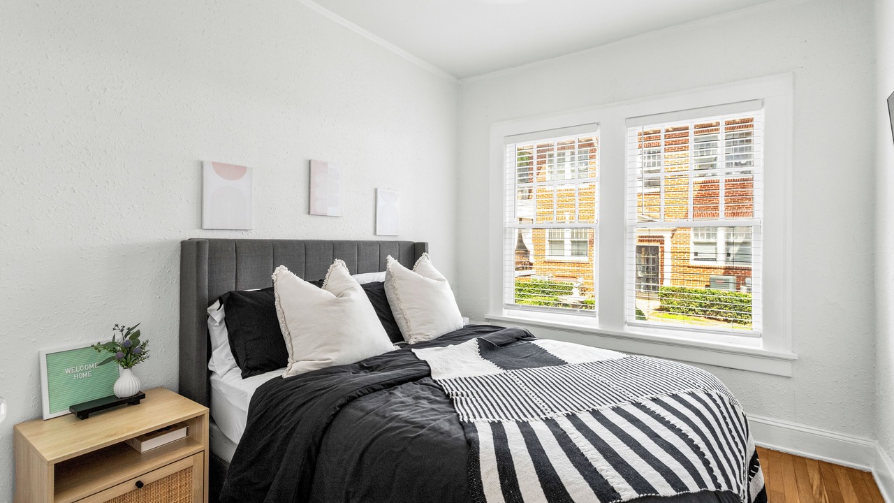 Photo of Bedroom in Downtown Decatur
