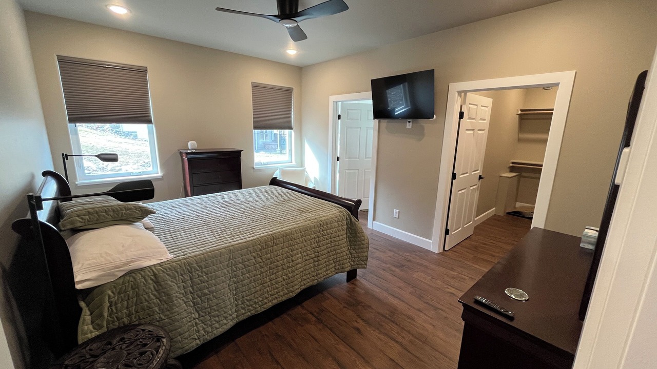 Photo of Bedroom in Basher