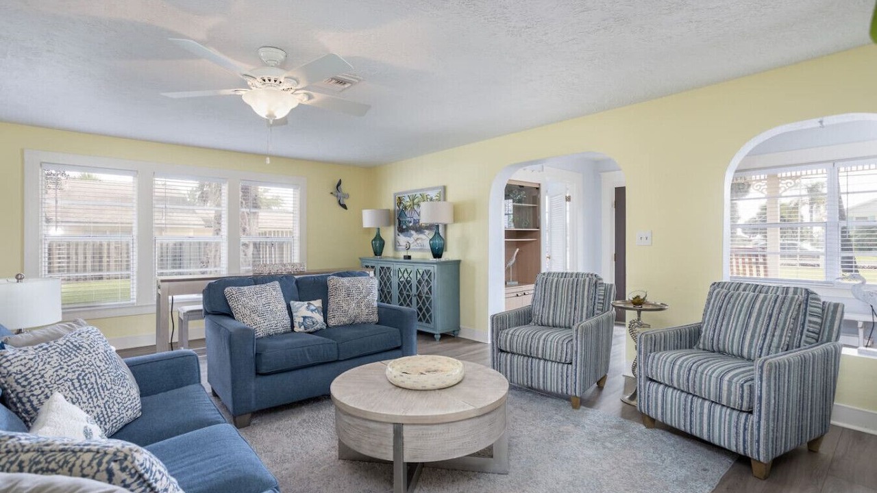 Photo of Livingroom in Varnum Park