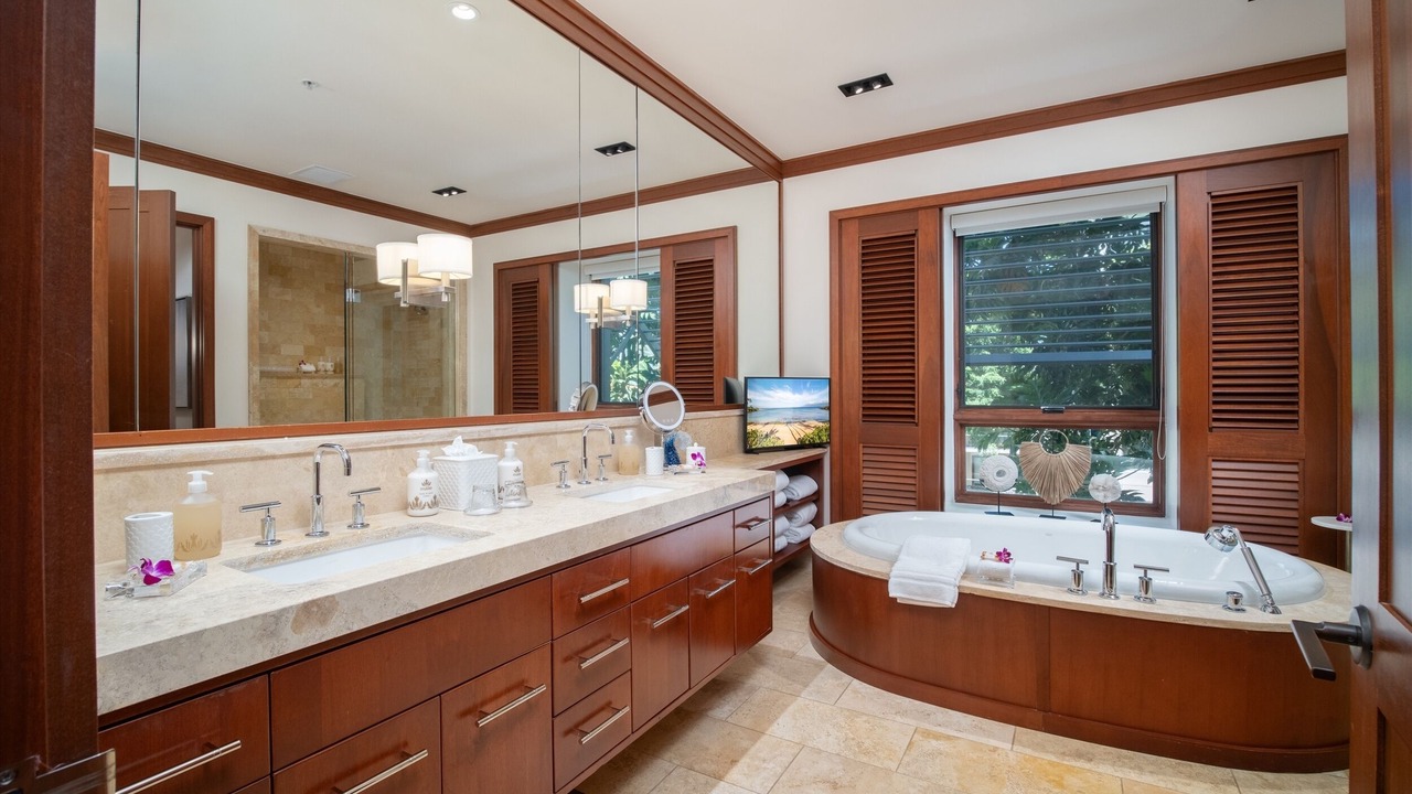 Photo of Bathroom in Montage Kapalua Bay