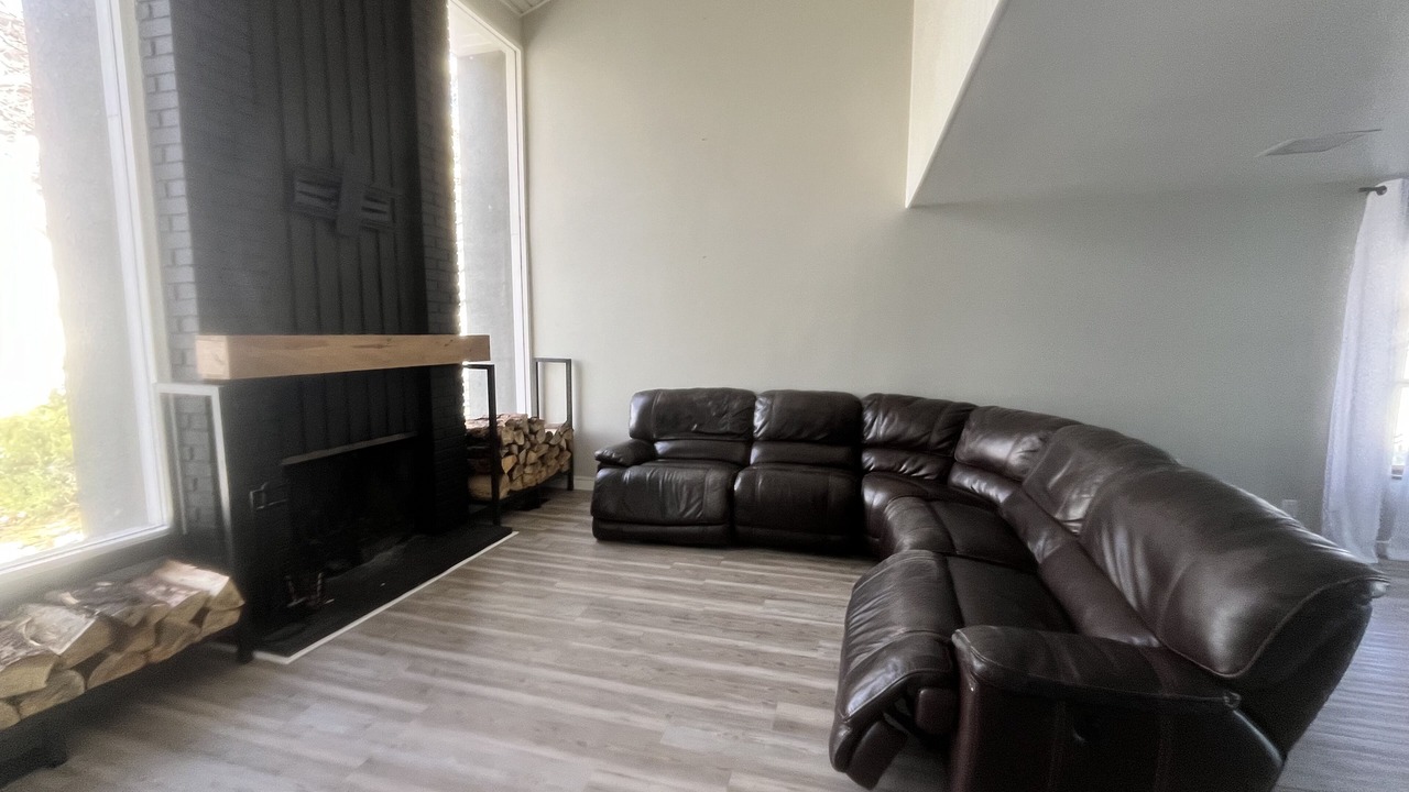 Photo of Livingroom in Stansbury Park