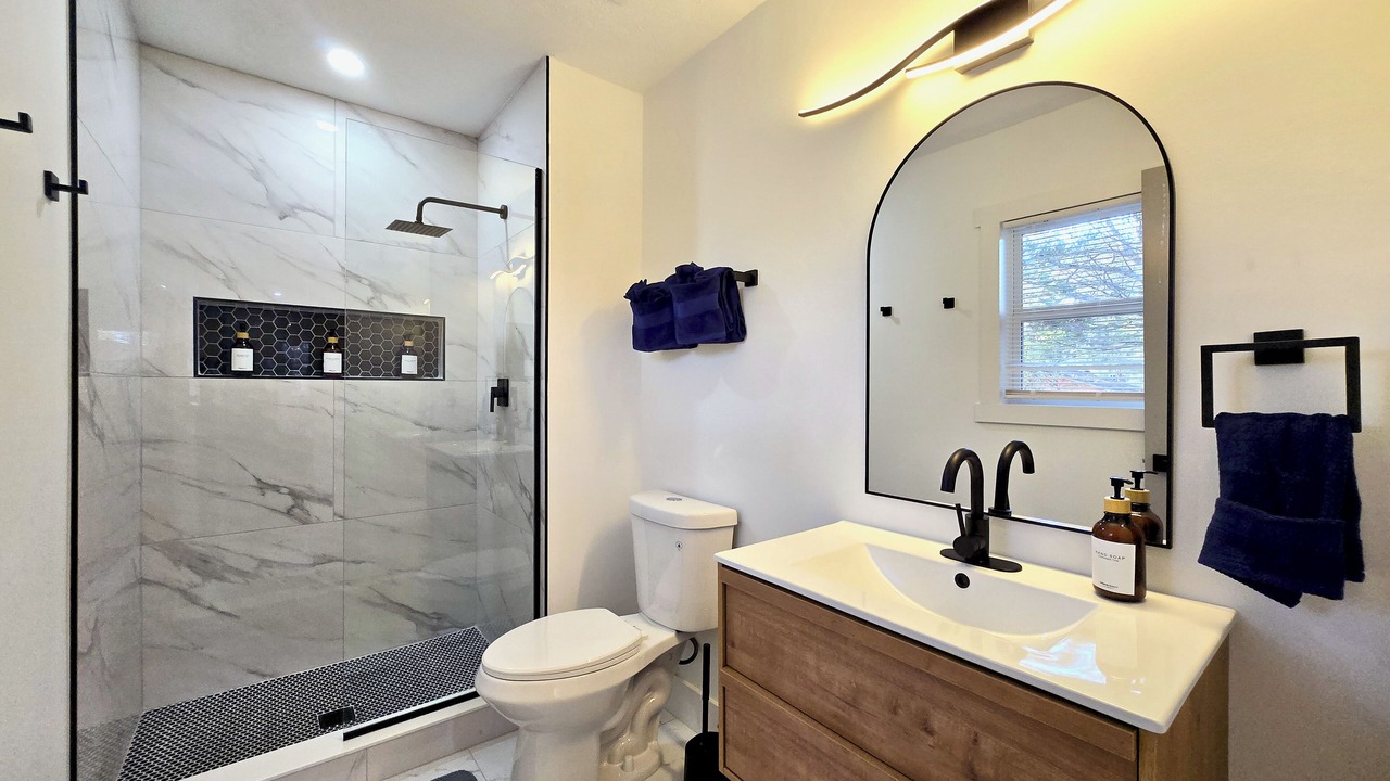 Photo of Bathroom in Candler-McAfee