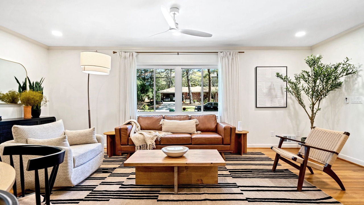 Photo of Livingroom in Briarcliff Heights