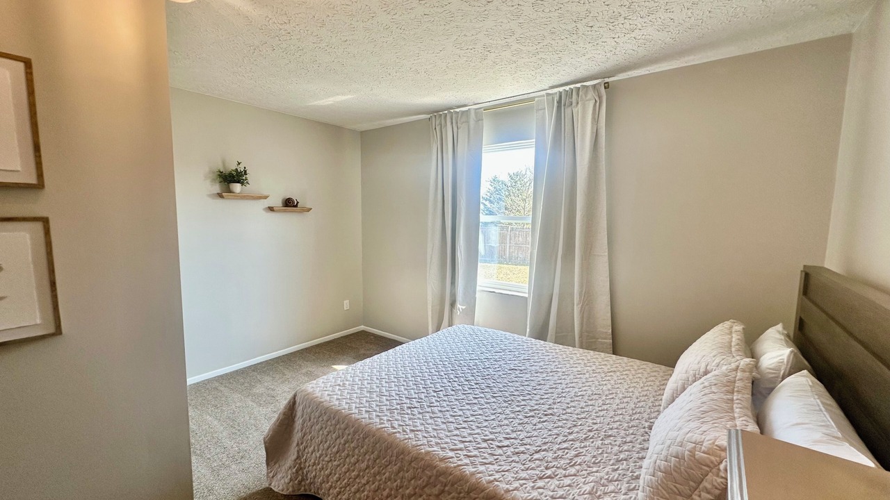 Photo of Bedroom in Grove City