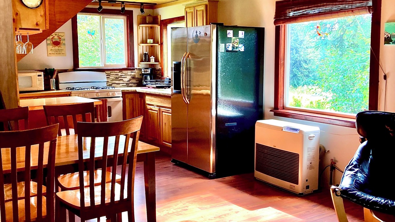 Photo of Kitchen in Fritz Creek