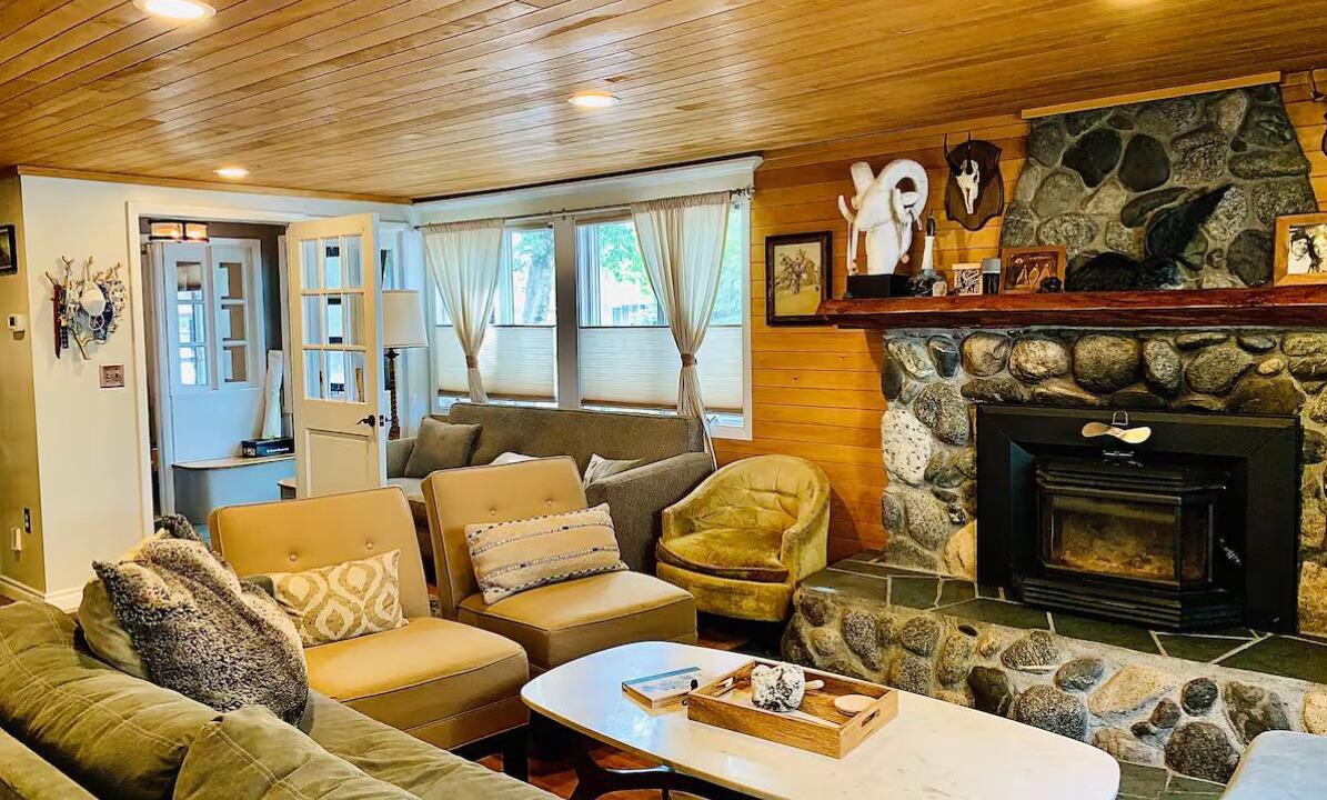 Photo of Livingroom in Airport Heights Community Council