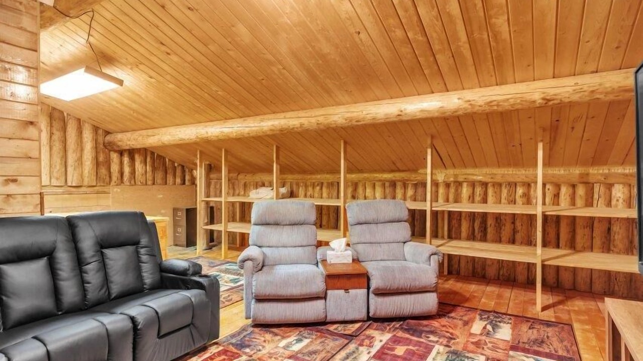 Photo of Livingroom in Harding-Birch Lakes