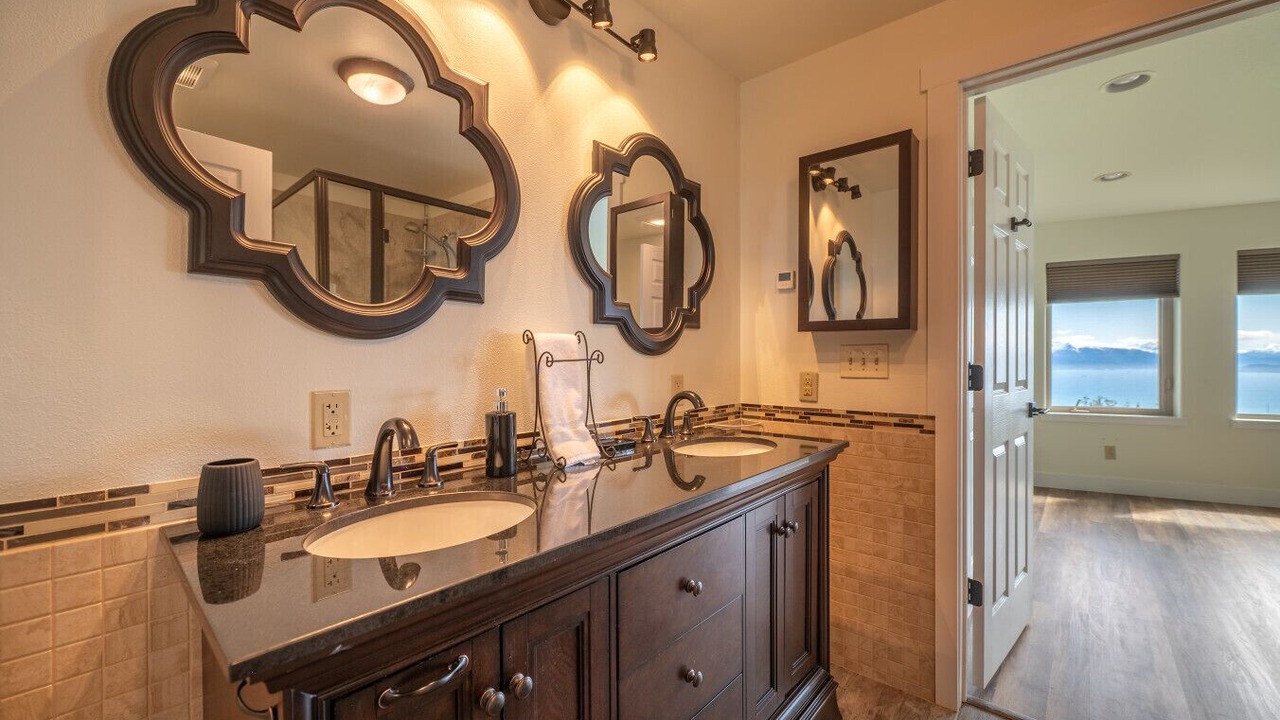 Photo of Bathroom in Homer
