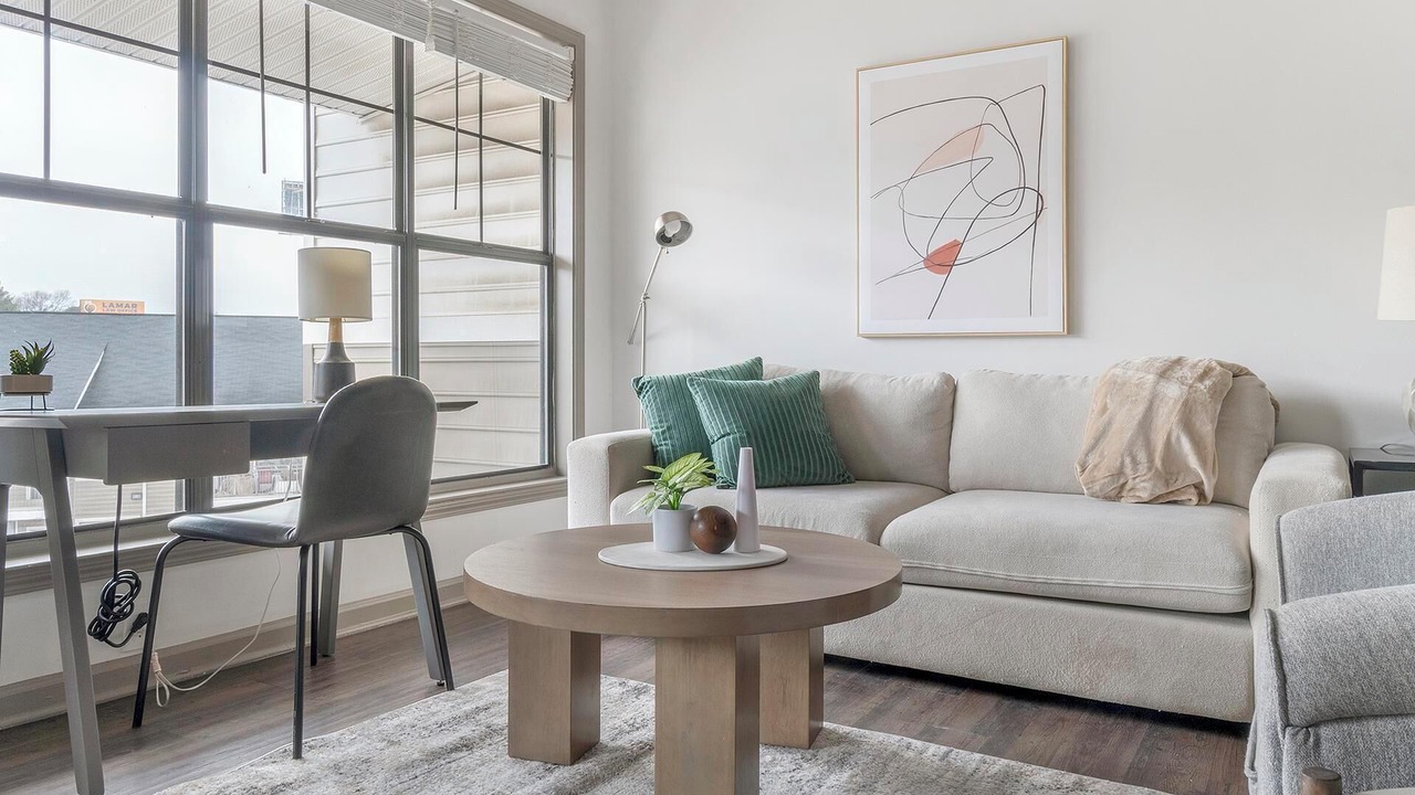 Photo of Livingroom in Piedmont Heights