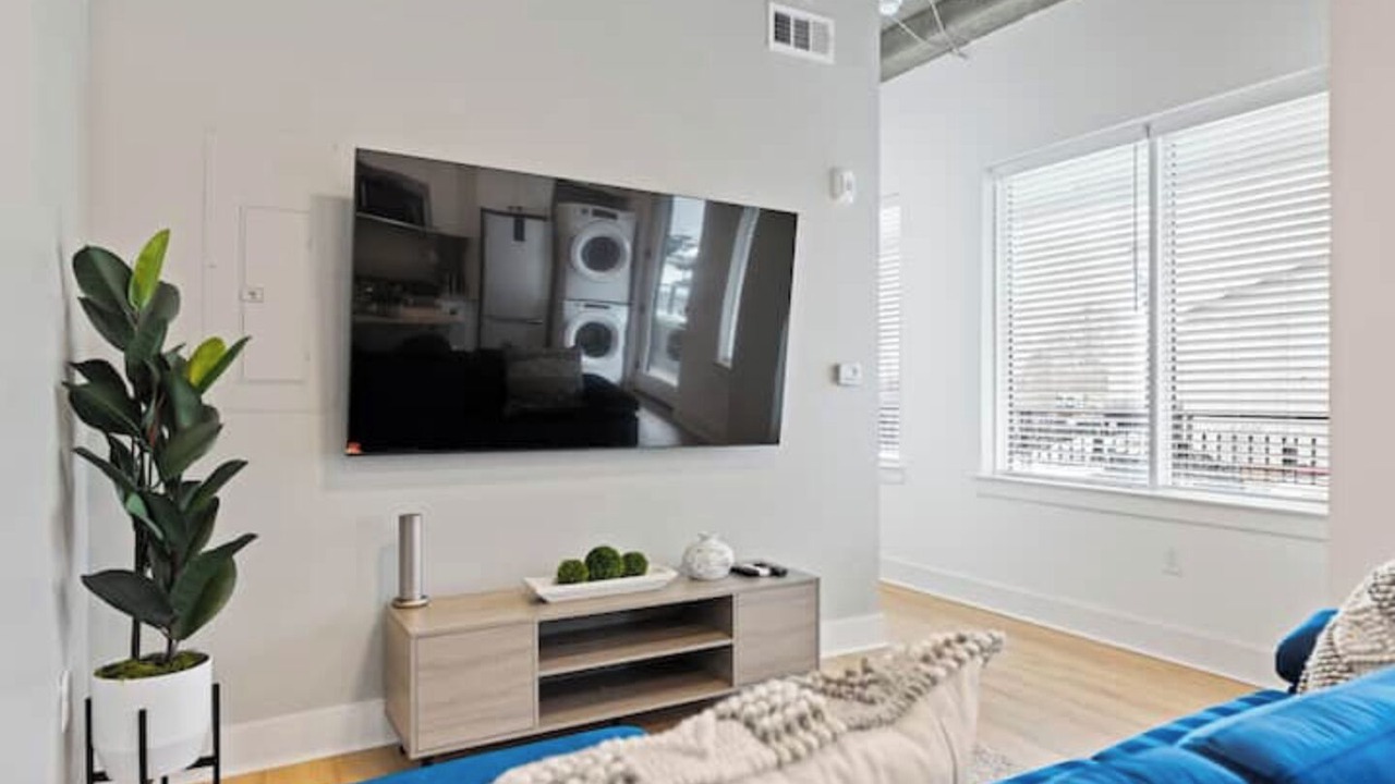 Photo of Livingroom in Virginia Highland