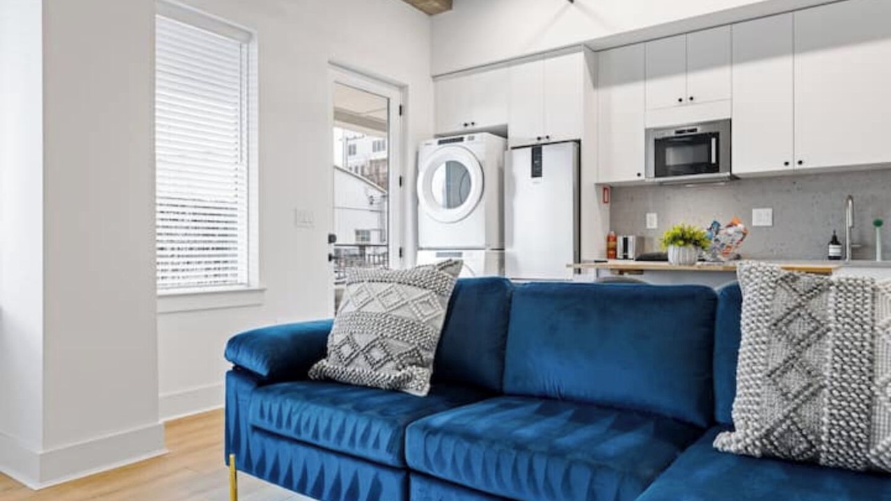 Photo of Livingroom in Virginia Highland
