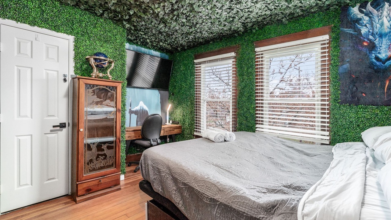 Photo of Bedroom in Old North Columbus