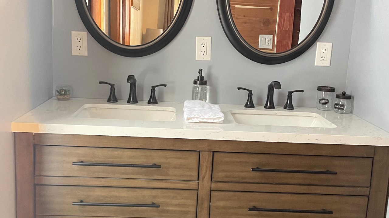 Photo of Bathroom in Fishhook