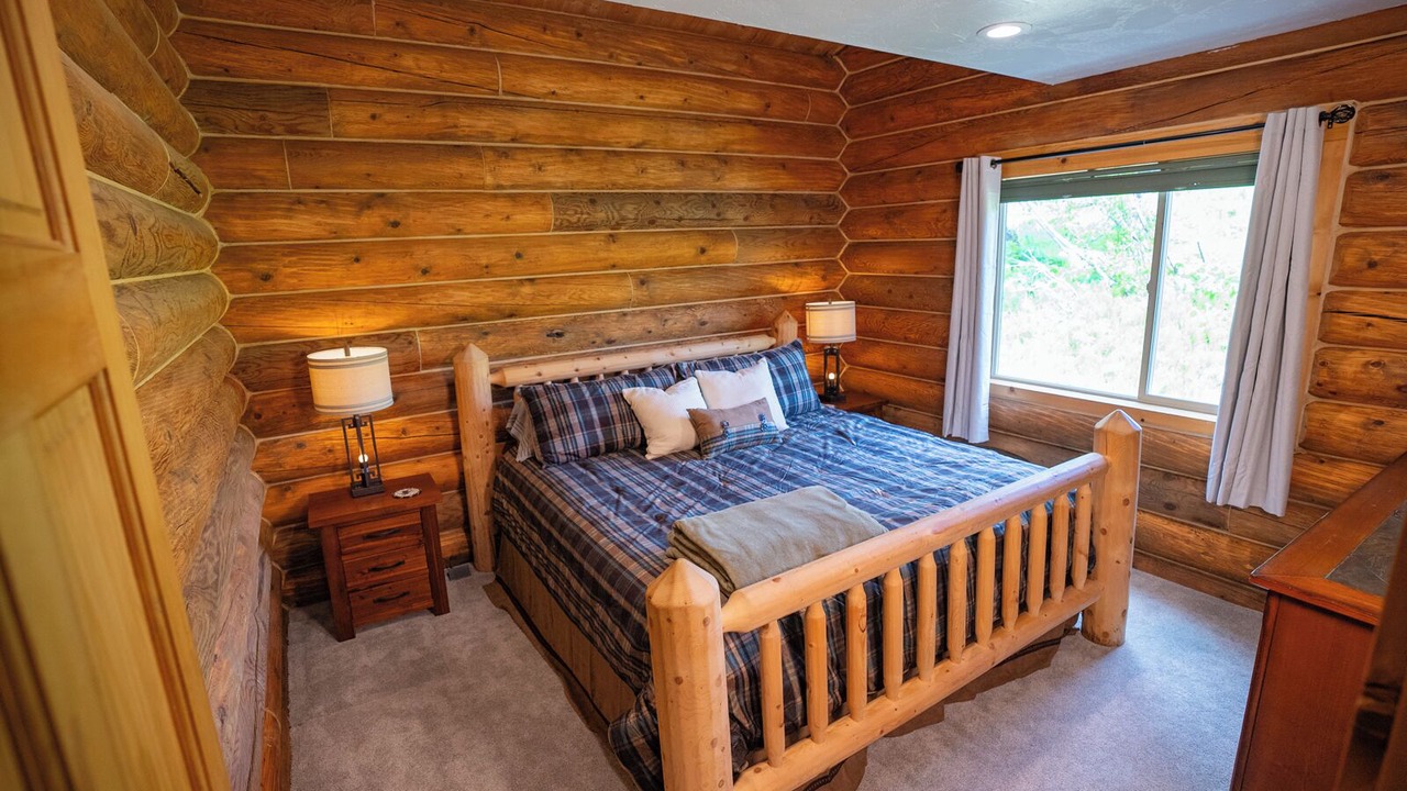 Photo of Bedroom in Fritz Creek