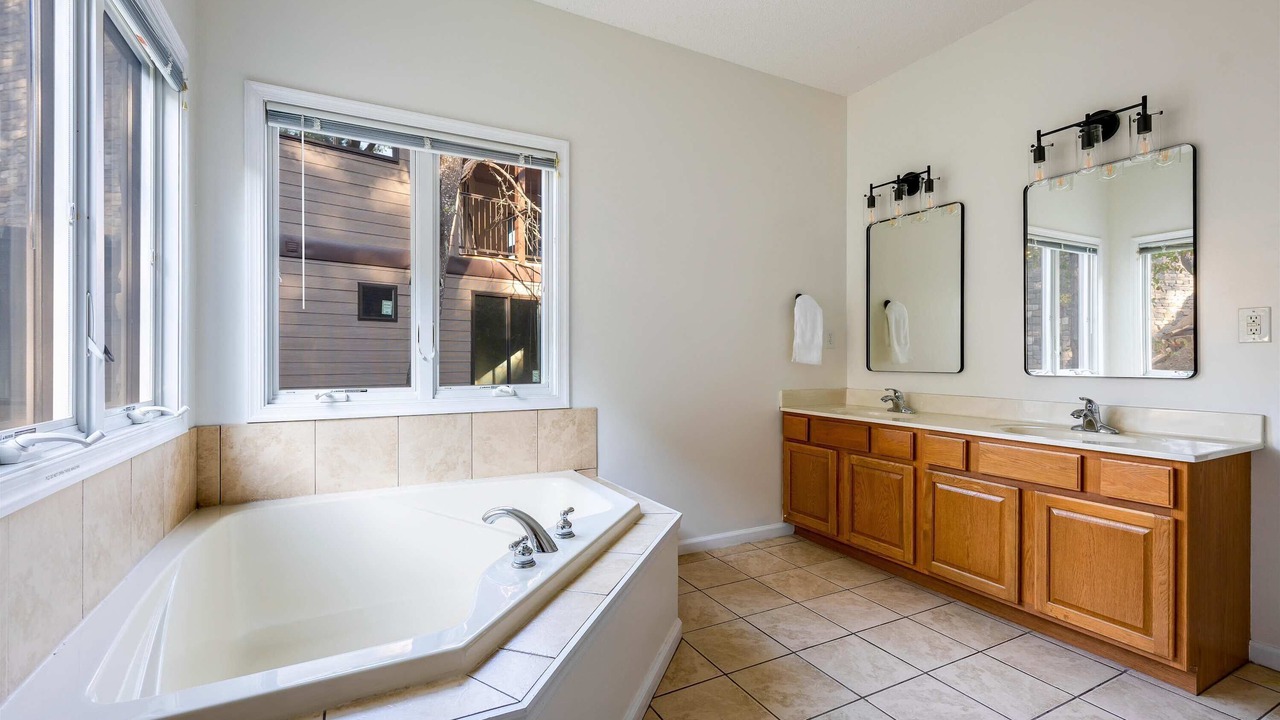 Photo of Bathroom in McGaheysville