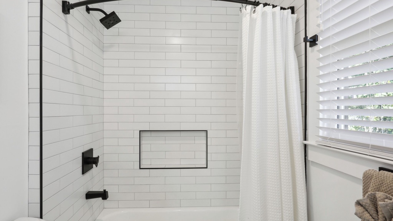 Photo of Bathroom in Boulevard Heights