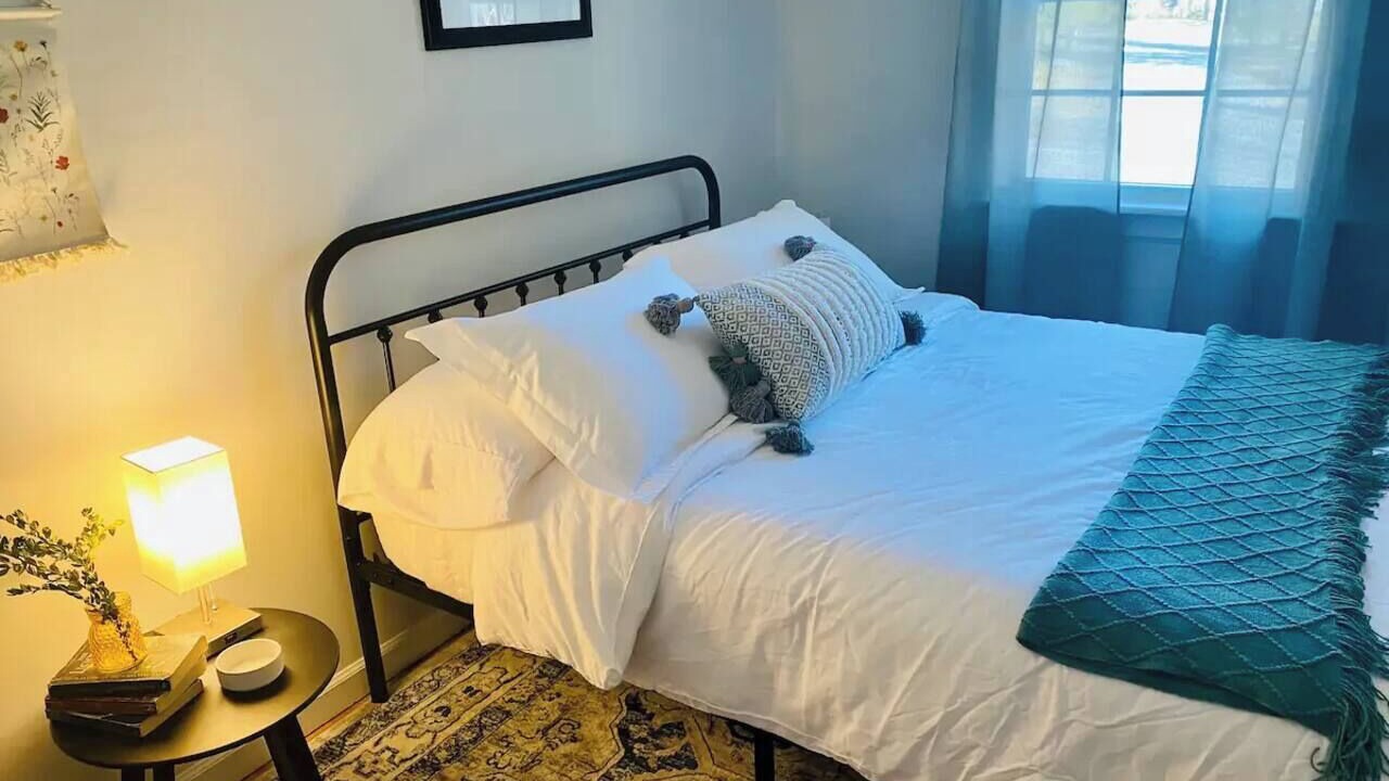 Photo of Bedroom in Geyser Crest