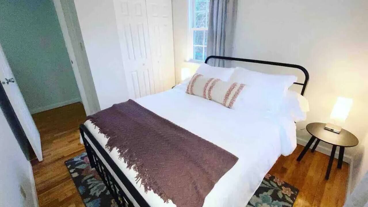Photo of Bedroom in Geyser Crest