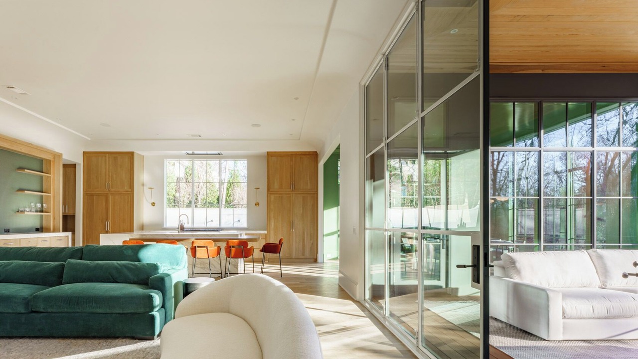 Photo of Livingroom in Tuxedo Park