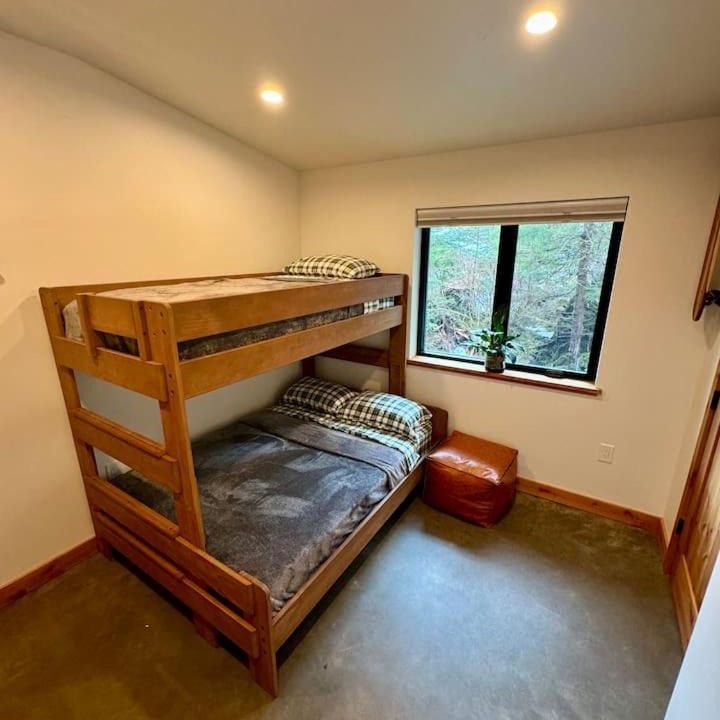 Photo of Bedroom in North Douglas