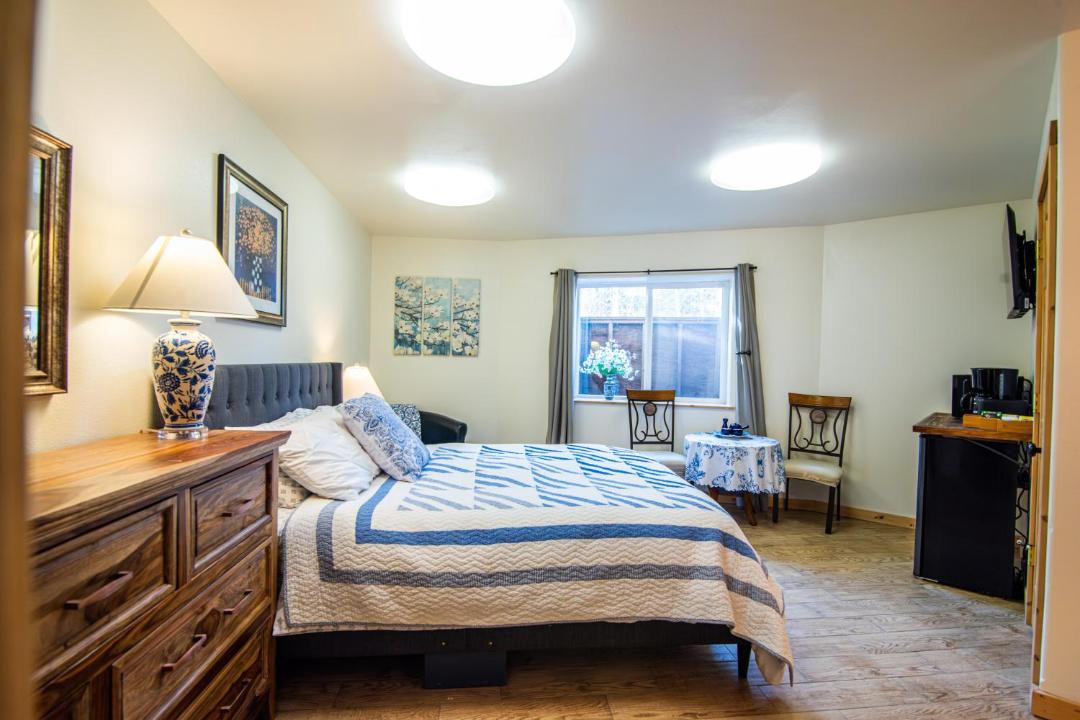 Photo of Bedroom in Knik-Fairview