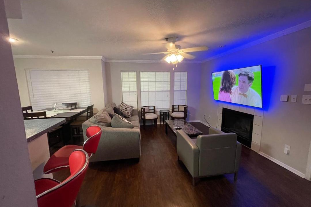 Photo of Livingroom in North Druid Hills